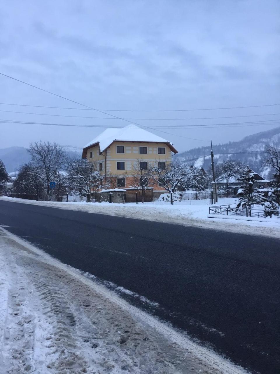 Затишний Дім Jaremtsje Buitenkant foto
